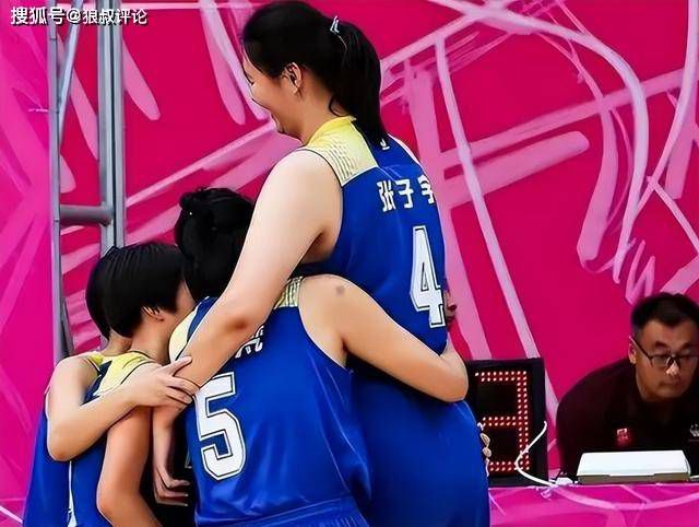 美女战士：她们的战争